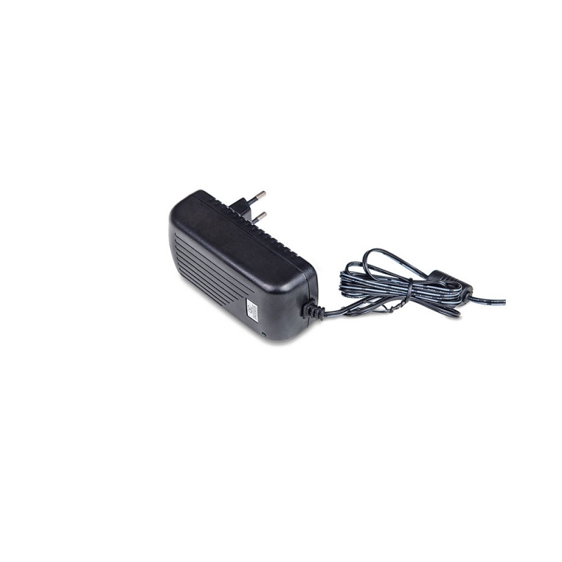Alimentador Fijo 5VDC 3A conector 5,5x2,1mm. Mod. ALM007