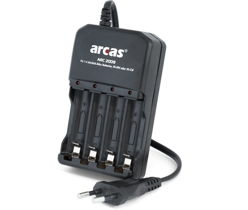 Cargador 1- 4 baterías pilas NI-MH AAA/AA. Mod. CAR311