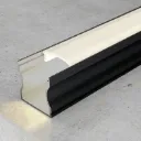 Perfil de Aluminio High Lacado Negro - 2 Metros. Mod. LM3720